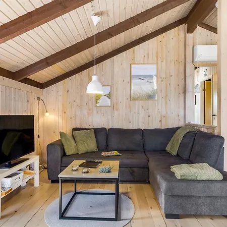 Eliana - 350m From The Sea By Interhome Strandby